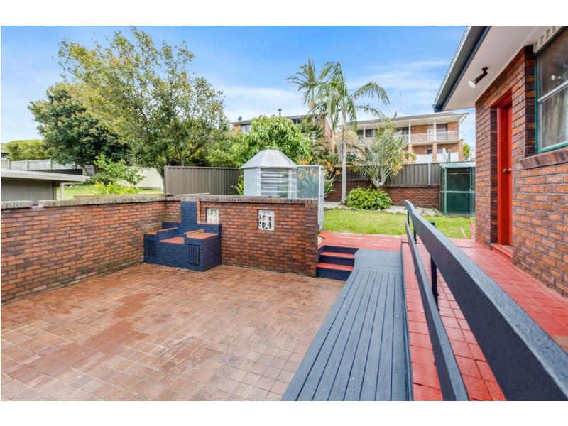17 Bruce Avenue, Mount Warrigal NSW 2528