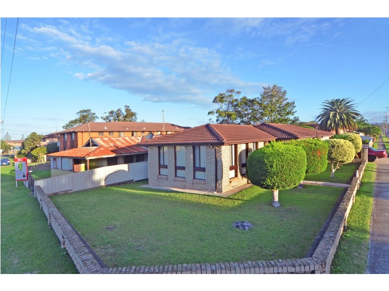 71 Pur Pur Avenue, Lake Illawarra NSW 2528