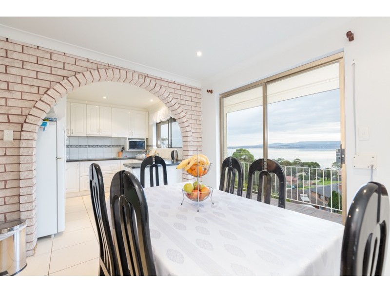 20 Buena Vista Avenue, Lake Heights NSW 2502