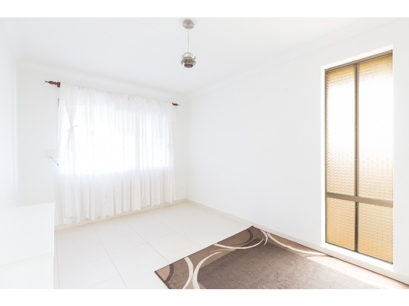 20 Buena Vista Avenue, Lake Heights NSW 2502