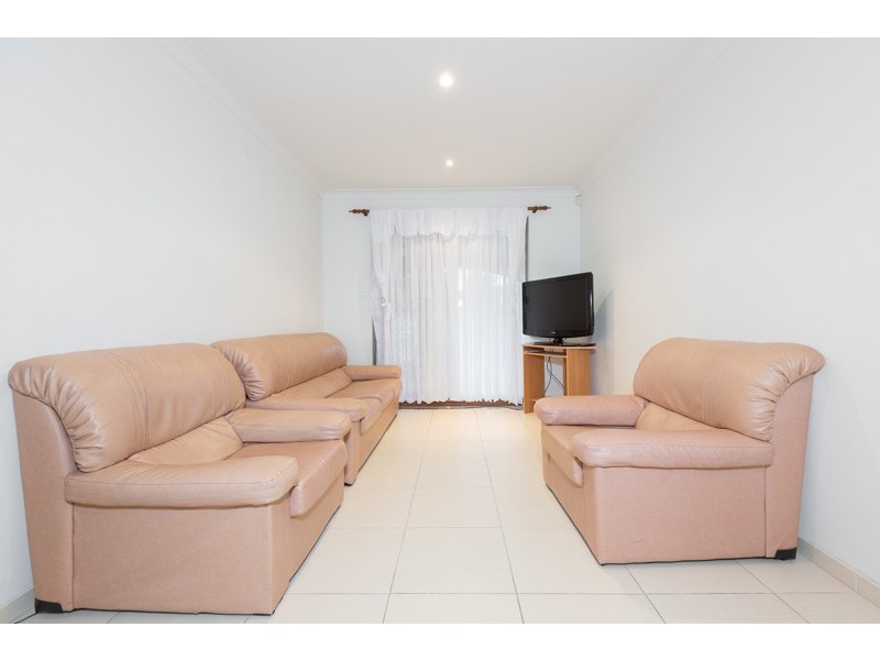 20 Buena Vista Avenue, Lake Heights NSW 2502