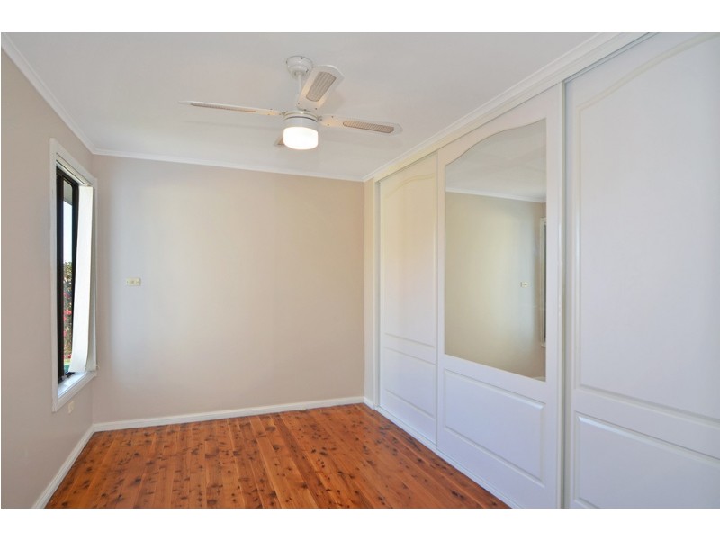 11 Anthony Street, Lake Illawarra NSW 2528