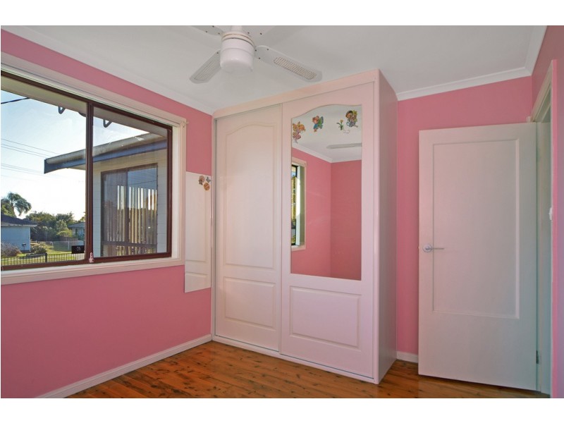 11 Anthony Street, Lake Illawarra NSW 2528