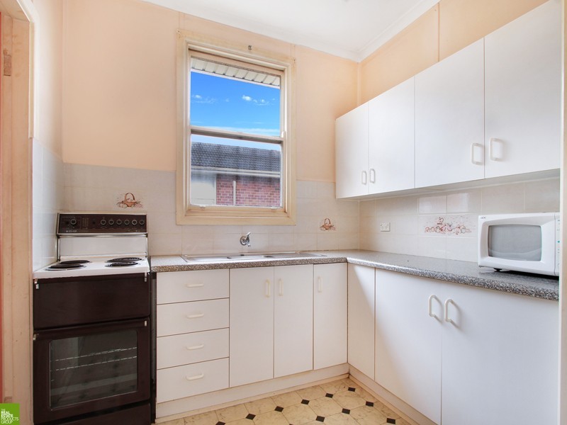 10 Denniss Street, Berkeley NSW 2506