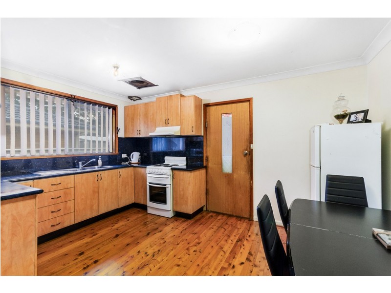 73 Devonshire Crescent, Oak Flats NSW 2529