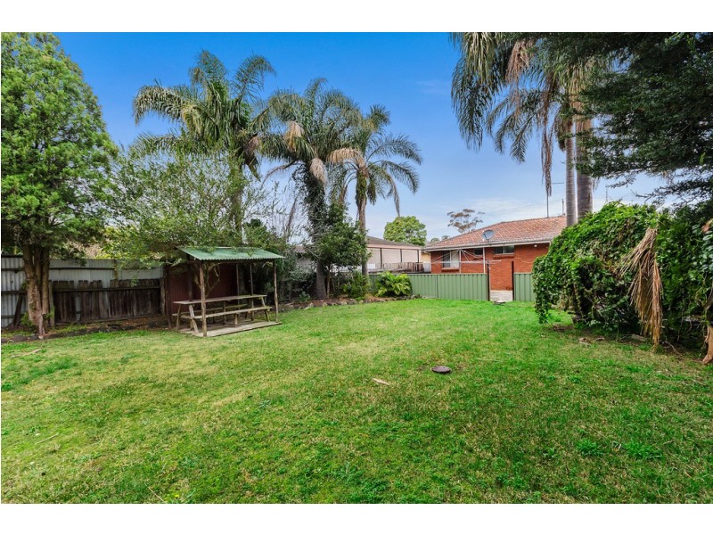 73 Devonshire Crescent, Oak Flats NSW 2529