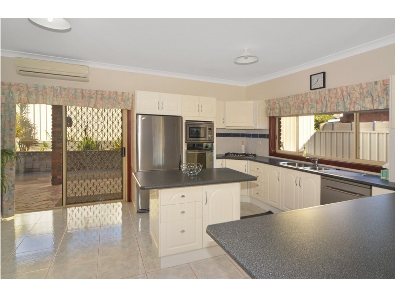151 Lake Entrance Road, Barrack Heights NSW 2528