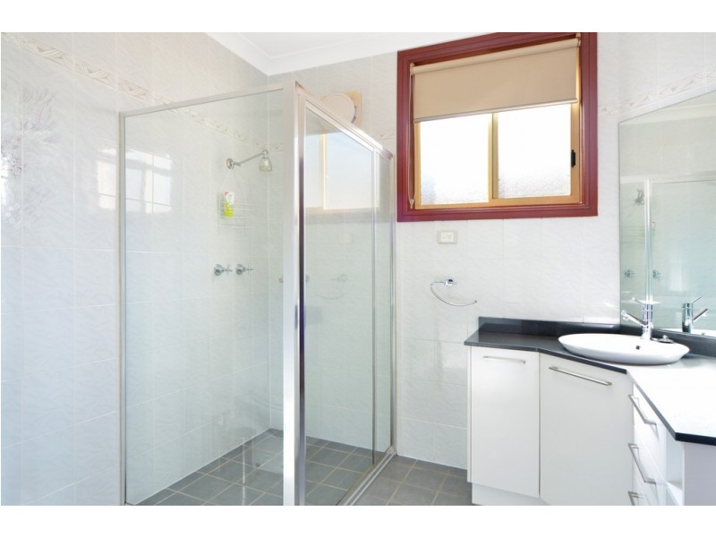 151 Lake Entrance Road, Barrack Heights NSW 2528