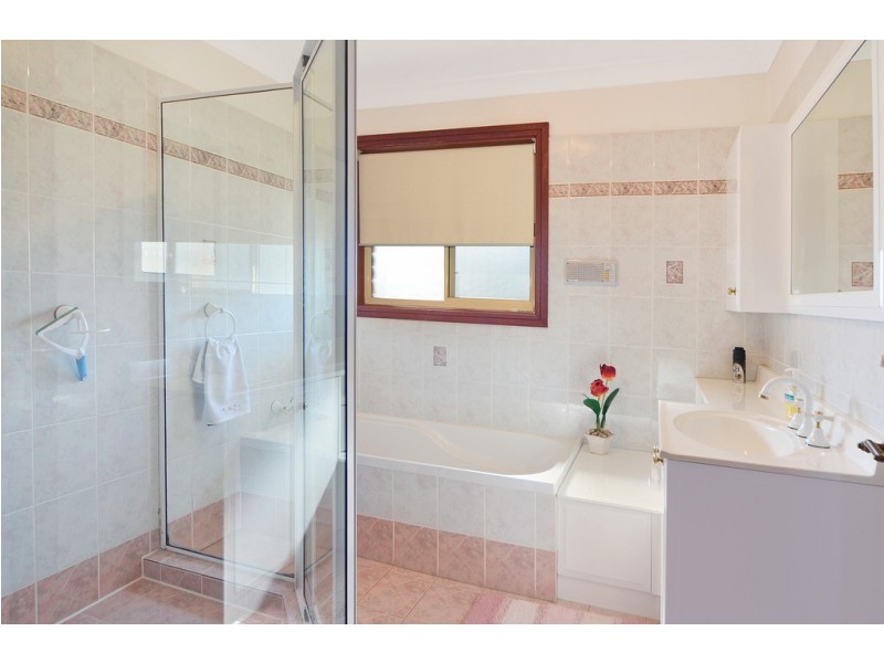 151 Lake Entrance Road, Barrack Heights NSW 2528