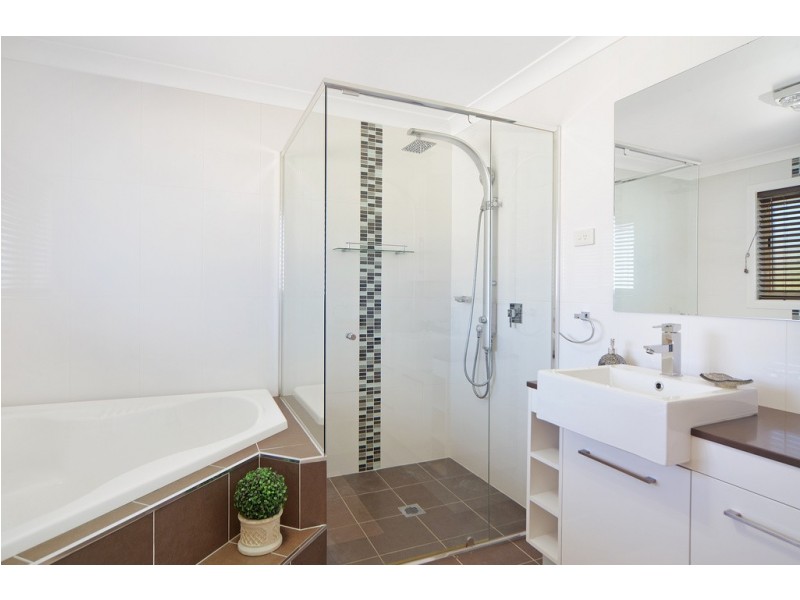 151 Lake Entrance Road, Barrack Heights NSW 2528