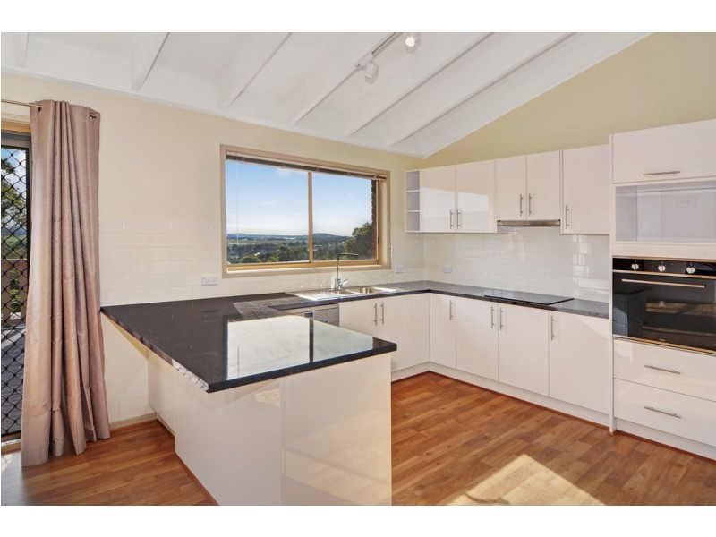 21 Scenic Crescent, Albion Park NSW 2527