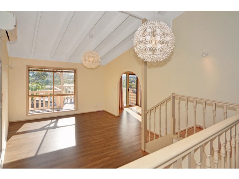 21 Scenic Crescent, Albion Park NSW 2527