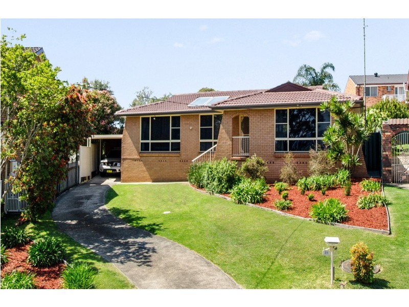 21 Goolagong Circuit, Mount Warrigal NSW 2528