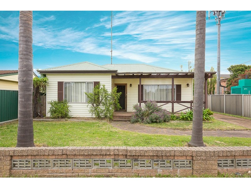 2 Brian Avenue, Warilla NSW 2528