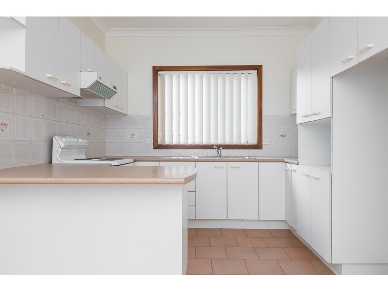 2 Brian Avenue, Warilla NSW 2528