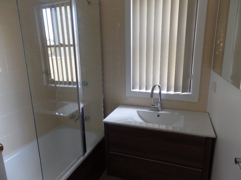 7 William Avenue, Warilla NSW 2528