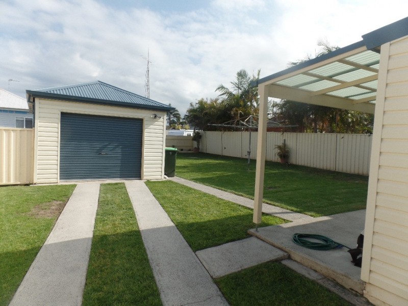 7 William Avenue, Warilla NSW 2528