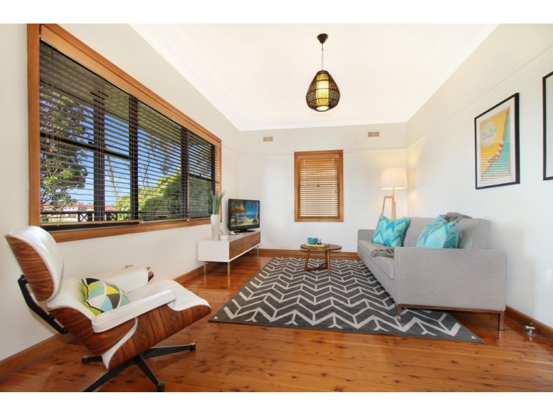 40 Denise Street, Lake Heights NSW 2502