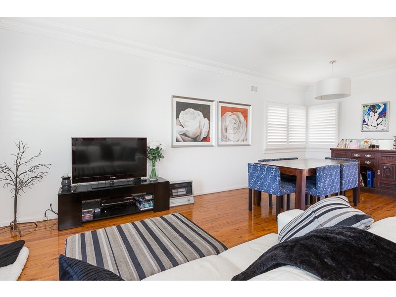 12 Carinmoney Avenue, Warilla NSW 2528