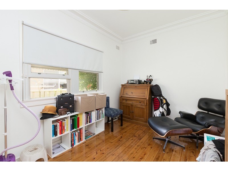 12 Carinmoney Avenue, Warilla NSW 2528