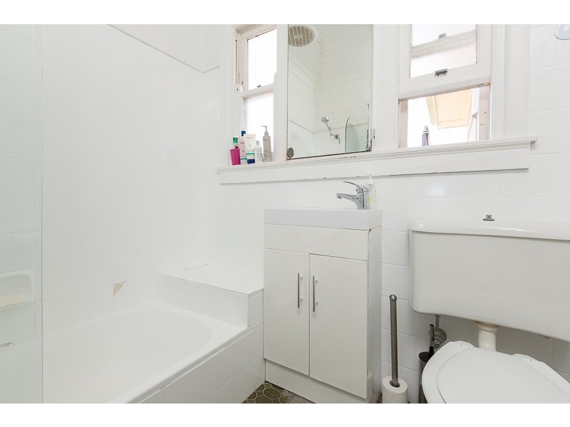 12 Carinmoney Avenue, Warilla NSW 2528