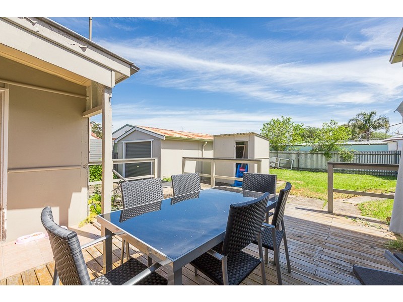 12 Carinmoney Avenue, Warilla NSW 2528