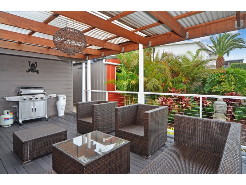 5 Claremont Avenue, Lake Heights NSW 2502