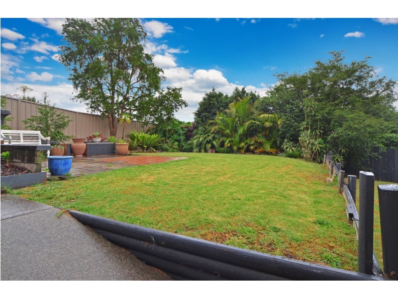 5 Claremont Avenue, Lake Heights NSW 2502