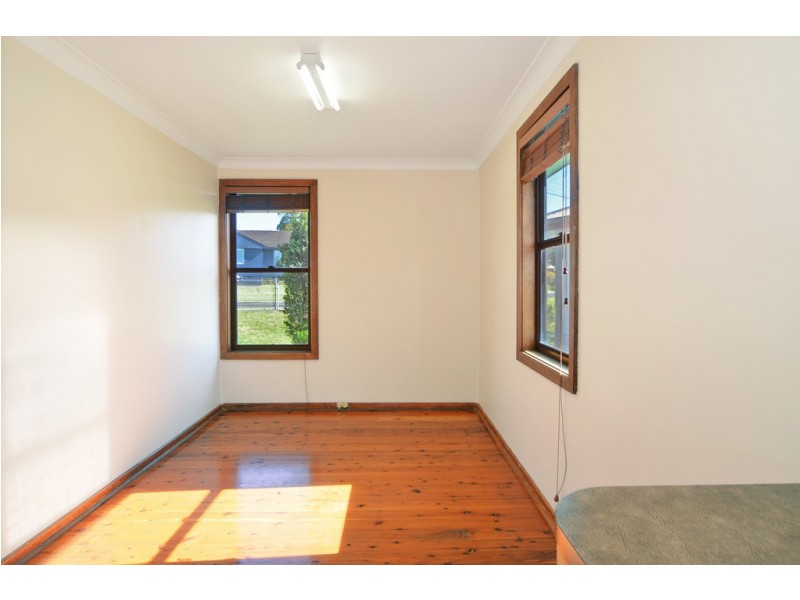 50 McCabe Street, Warilla NSW 2528