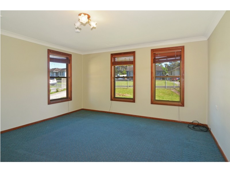 50 McCabe Street, Warilla NSW 2528