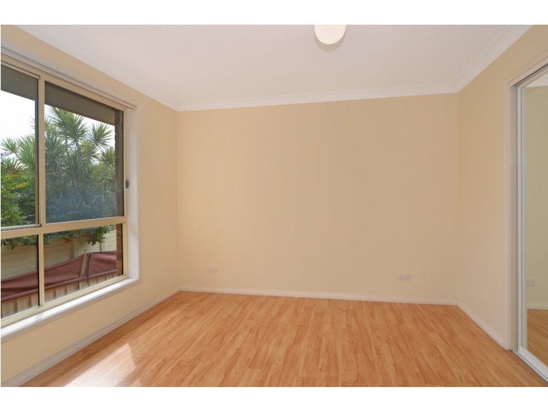 1/6 Panbula Place, Flinders NSW 2529