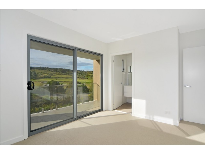 1 Pine Valley Place, Shell Cove NSW 2529