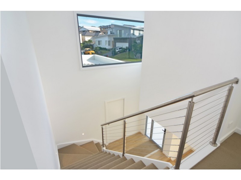 1 Pine Valley Place, Shell Cove NSW 2529