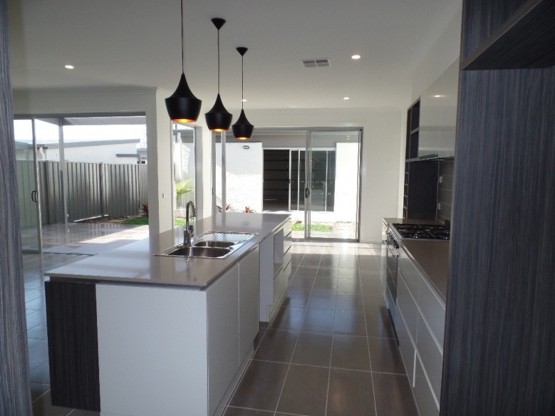 52 Cove Boulevarde, Shell Cove NSW 2529