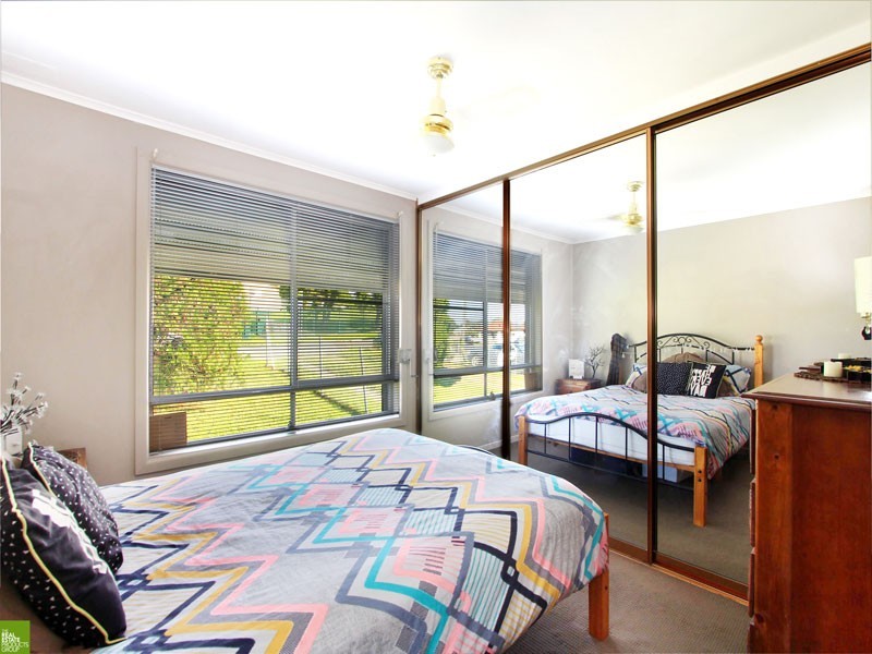 6 Roycroft Avenue, Mount Warrigal NSW 2528