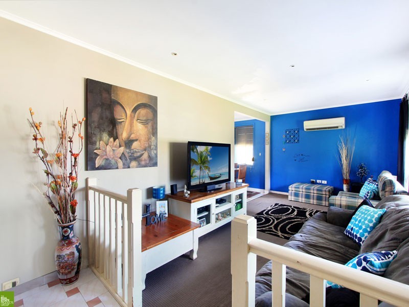 6 Roycroft Avenue, Mount Warrigal NSW 2528