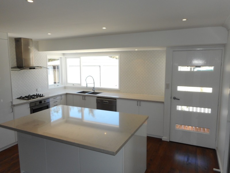 8 Barrack Avenue, Barrack Heights NSW 2528