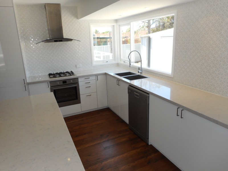 8 Barrack Avenue, Barrack Heights NSW 2528
