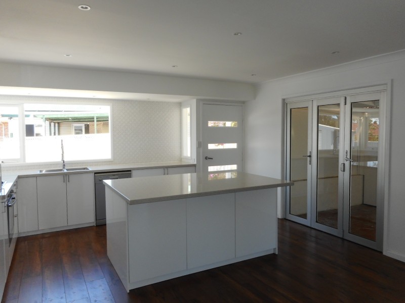 8 Barrack Avenue, Barrack Heights NSW 2528