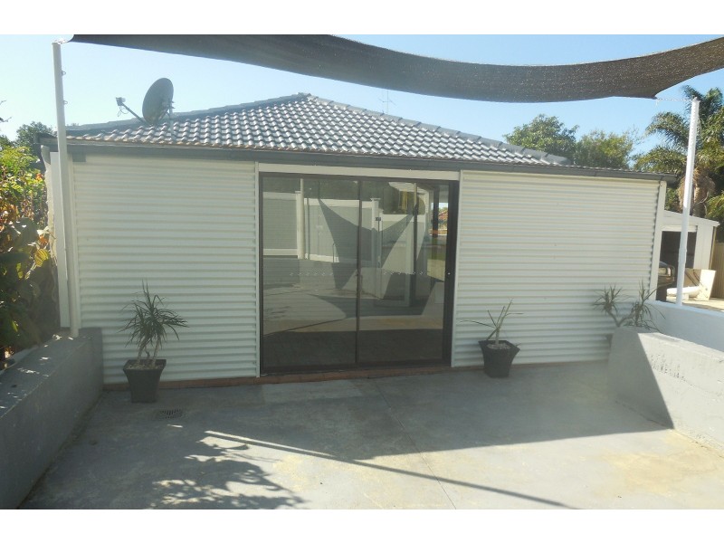 8 Barrack Avenue, Barrack Heights NSW 2528