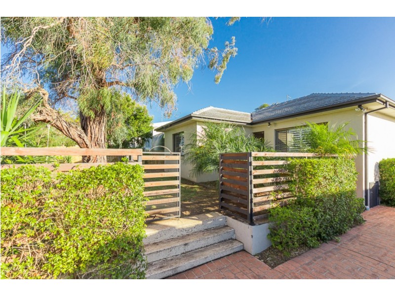 90 Leawarra Avenue, Barrack Heights NSW 2528