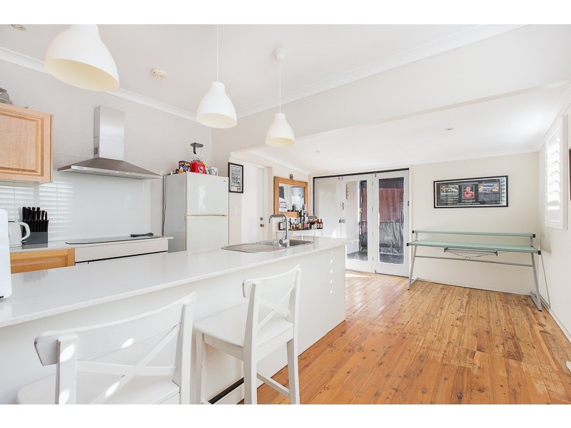 90 Leawarra Avenue, Barrack Heights NSW 2528