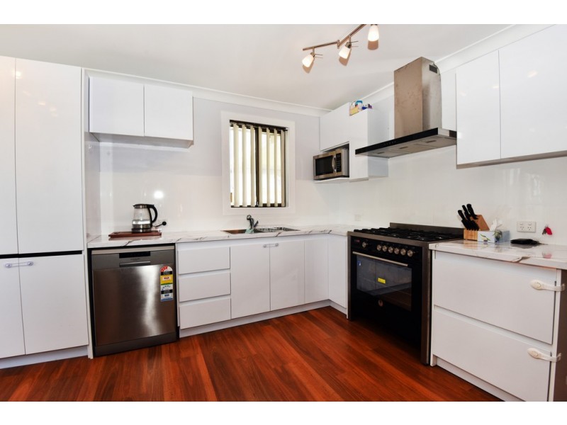 6 Mailey Place, Lake Illawarra NSW 2528