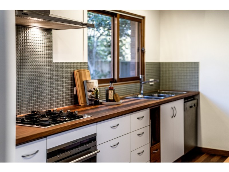 8 Dugdale Street, Cook ACT 2614