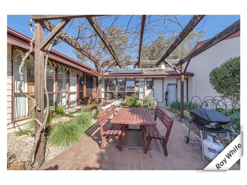 8 Epenarra Close, Hawker ACT 2614