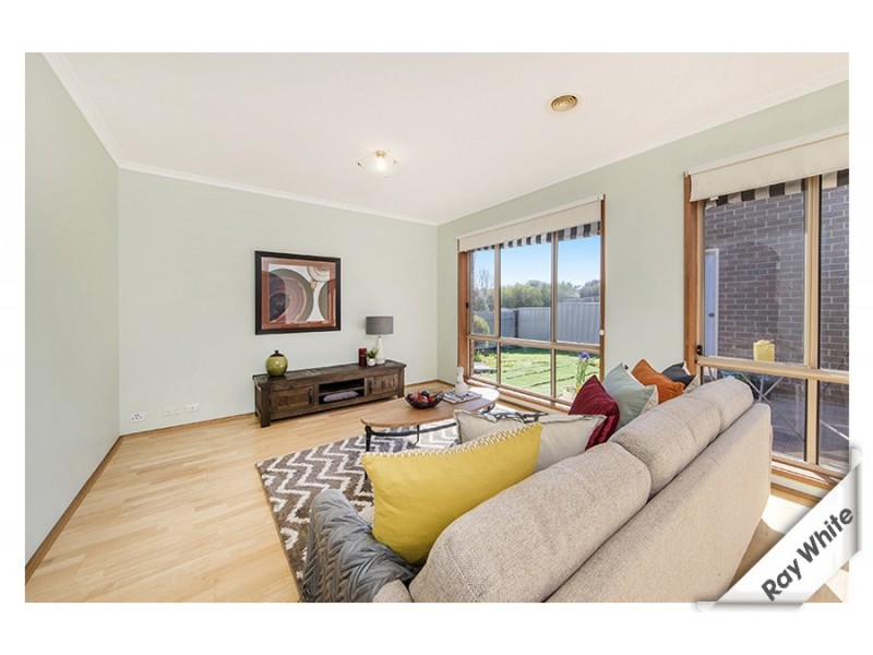 15 Syron Place, Ngunnawal ACT 2913