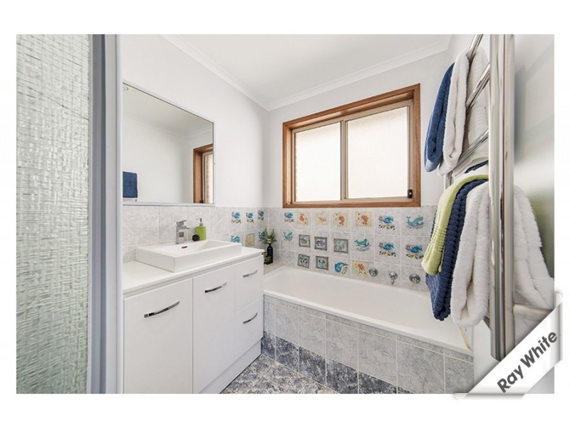 15 Syron Place, Ngunnawal ACT 2913