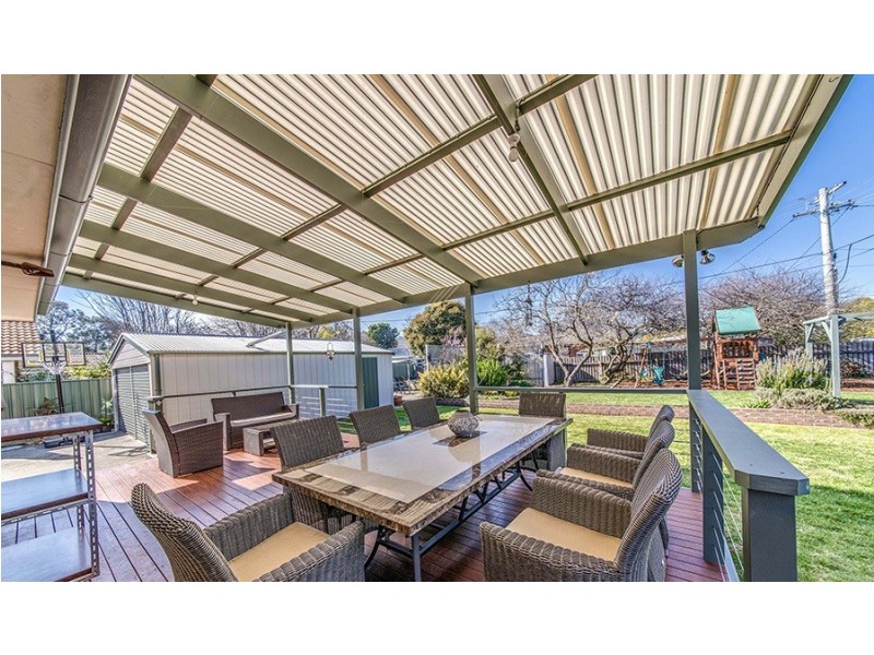 15 Fullagar Crescent, Higgins ACT 2615