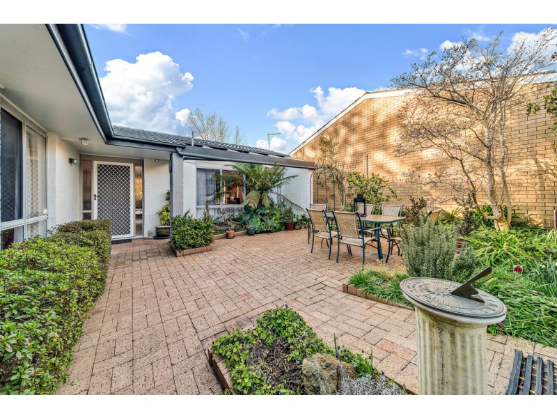 6 Guest Place, Macquarie ACT 2614