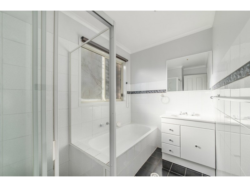7 Lingiari Court, Ngunnawal ACT 2913
